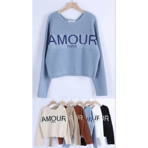 Sweterek z napisem ''  amour