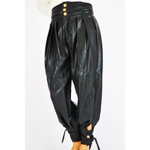 Spodnie skórzane damskie baggy z ozdobnymi guziczkami w pasie