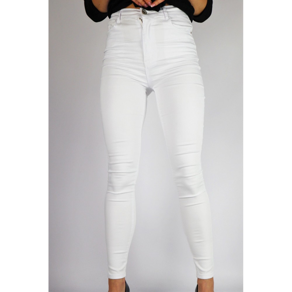Białe spodnie damskie high waist dopasowane
